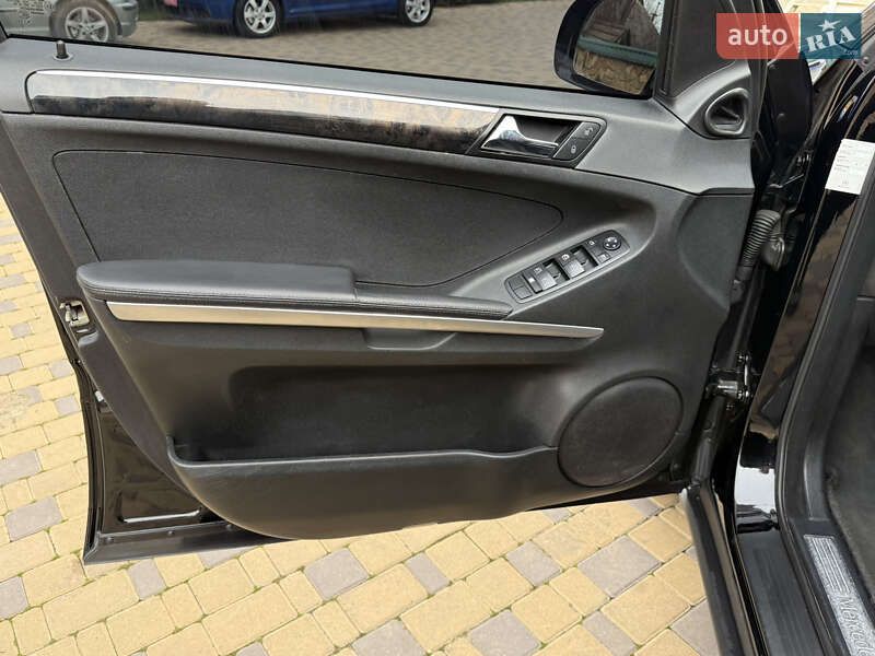 Внедорожник / Кроссовер Mercedes-Benz M-Class 2006 в Могилев-Подольске фото 13 Внедорожник / Кроссовер Mercedes-Benz M-Class 2006 в Могилев-Подольске