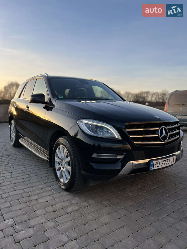 Внедорожник / Кроссовер Mercedes-Benz M-Class 2015 в Тернополе фото 4 Внедорожник / Кроссовер Mercedes-Benz M-Class 2015 в Тернополе