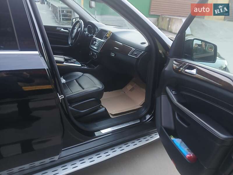 Внедорожник / Кроссовер Mercedes-Benz M-Class 2012 в Хмельницком