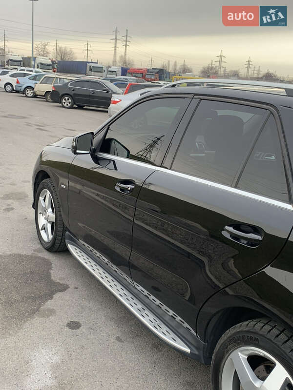 Внедорожник / Кроссовер Mercedes-Benz M-Class 2011 в Днепре фото 7 Внедорожник / Кроссовер Mercedes-Benz M-Class 2011 в Днепре