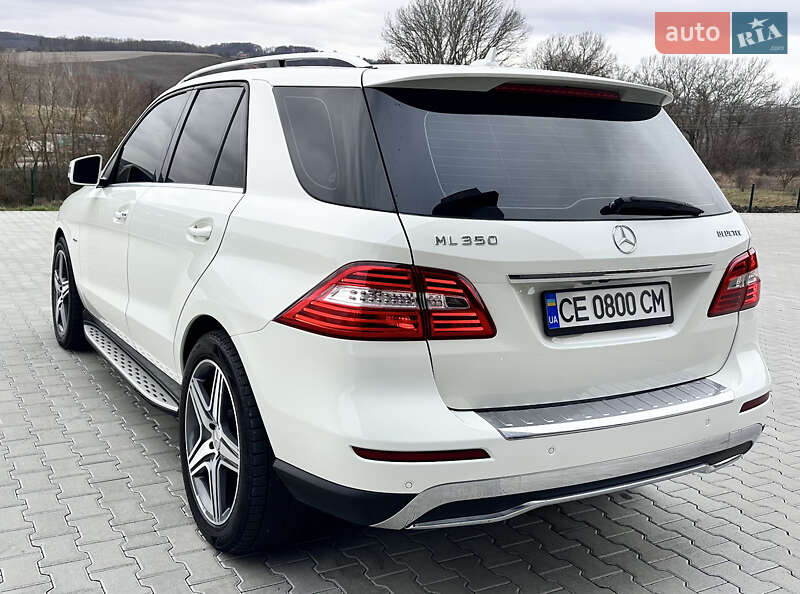 Внедорожник / Кроссовер Mercedes-Benz M-Class 2012 в Черновцах