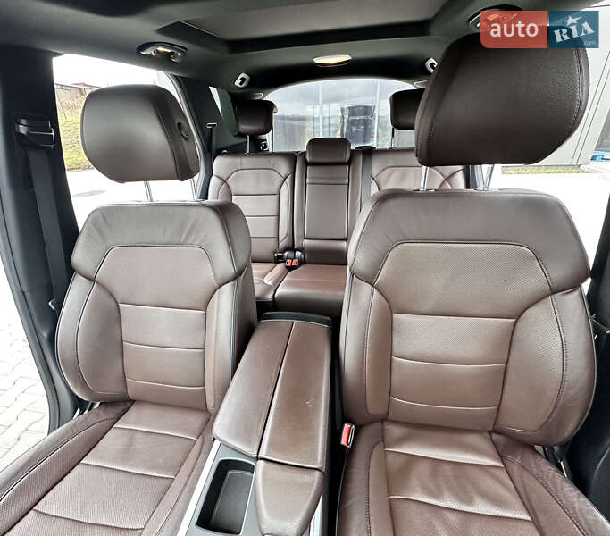 Внедорожник / Кроссовер Mercedes-Benz M-Class 2012 в Черновцах