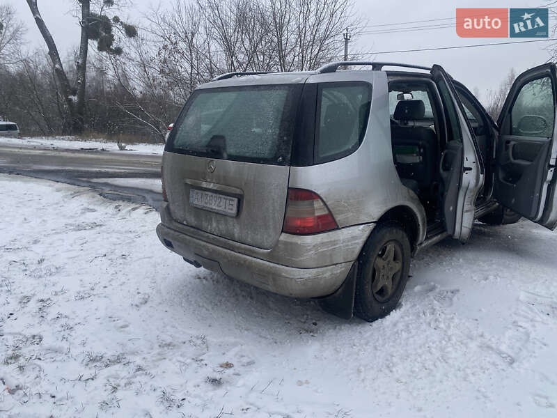 Внедорожник / Кроссовер Mercedes-Benz M-Class 2000 в Киеве фото 11 Внедорожник / Кроссовер Mercedes-Benz M-Class 2000 в Киеве