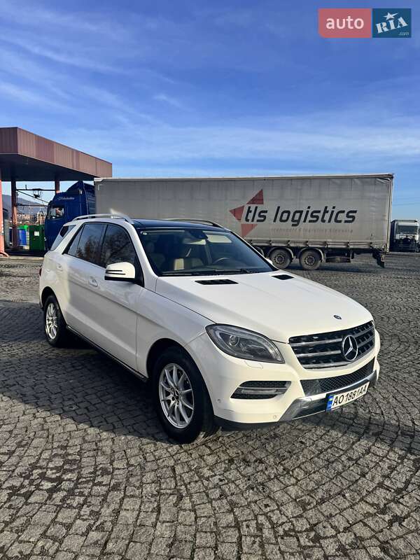 Внедорожник / Кроссовер Mercedes-Benz M-Class 2013 в Мукачево