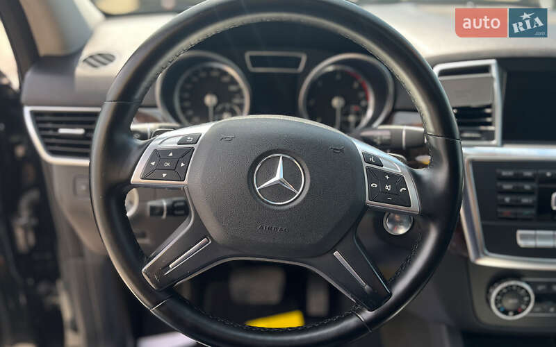 Внедорожник / Кроссовер Mercedes-Benz M-Class 2014 в Мукачево