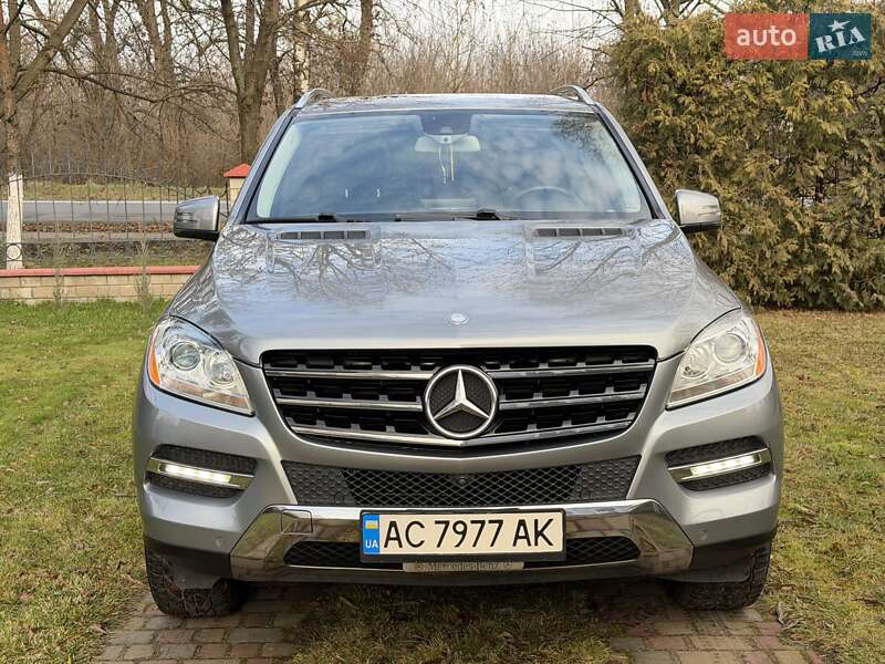 Внедорожник / Кроссовер Mercedes-Benz M-Class 2015 в Луцке