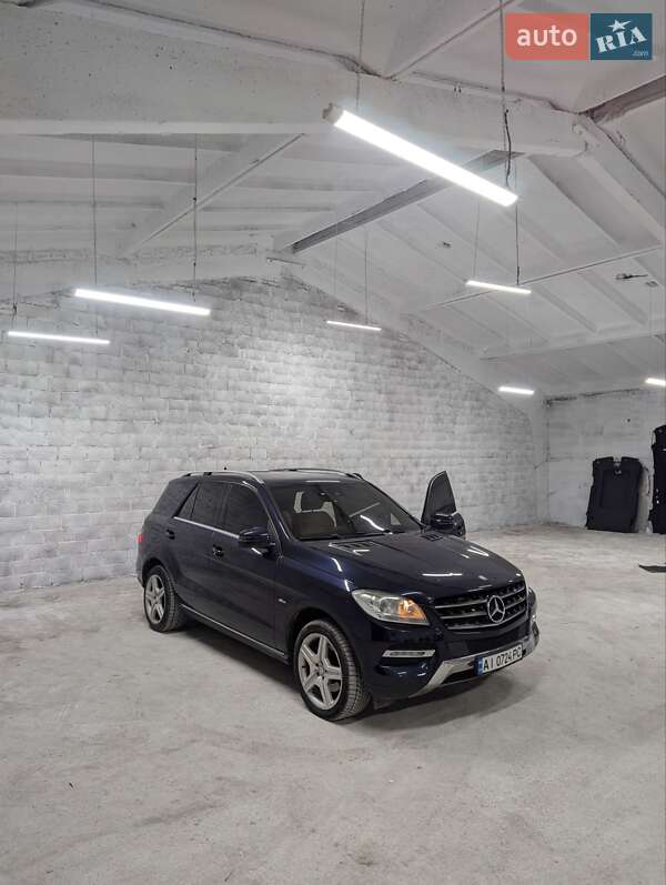 Позашляховик / Кросовер Mercedes-Benz M-Class 2012 в Львові