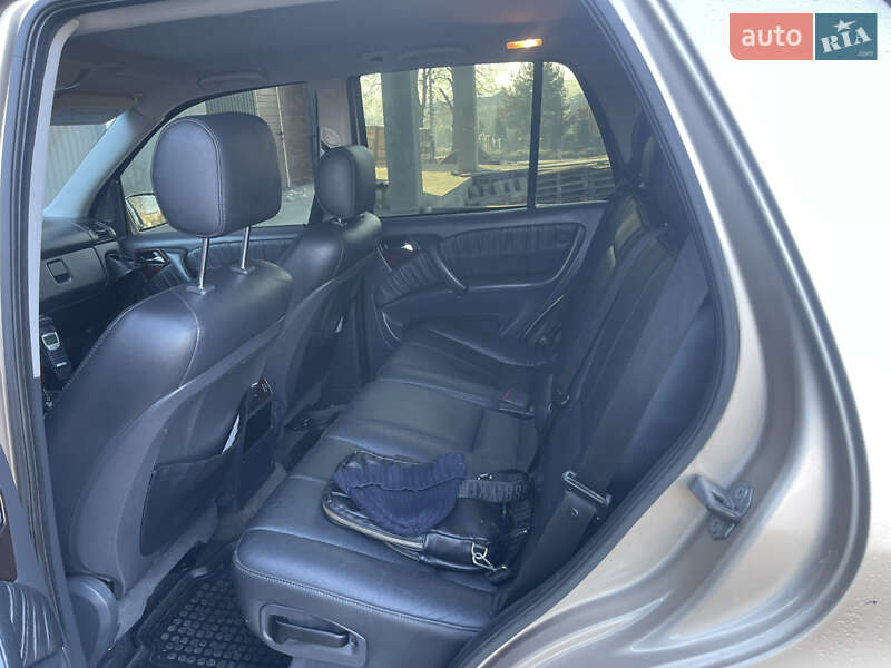 Внедорожник / Кроссовер Mercedes-Benz M-Class 2002 в Львове