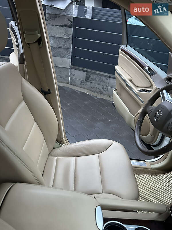 Внедорожник / Кроссовер Mercedes-Benz M-Class 2010 в Львове