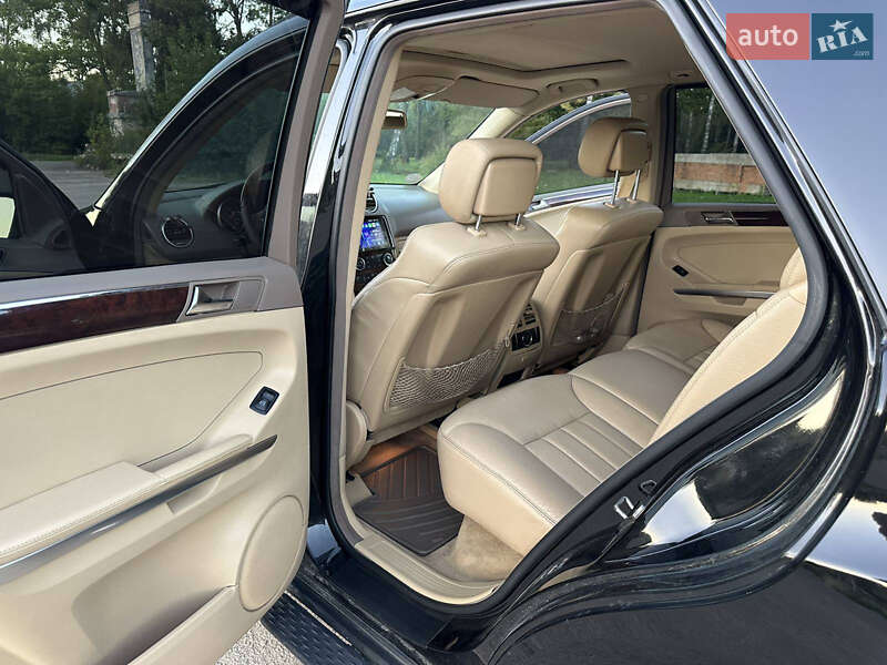 Внедорожник / Кроссовер Mercedes-Benz M-Class 2006 в Старом Самборе