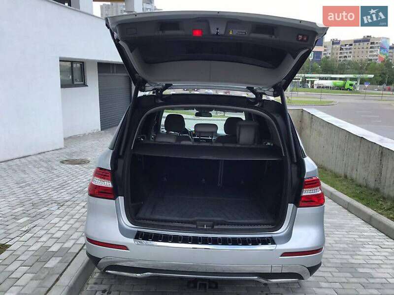 Внедорожник / Кроссовер Mercedes-Benz M-Class 2012 в Самборе