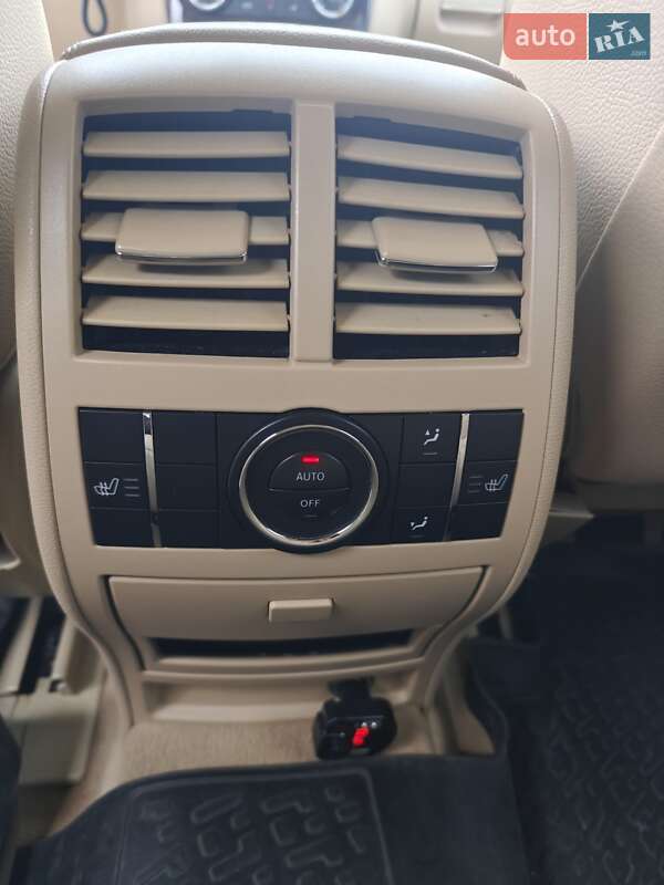 Внедорожник / Кроссовер Mercedes-Benz M-Class 2010 в Ровно