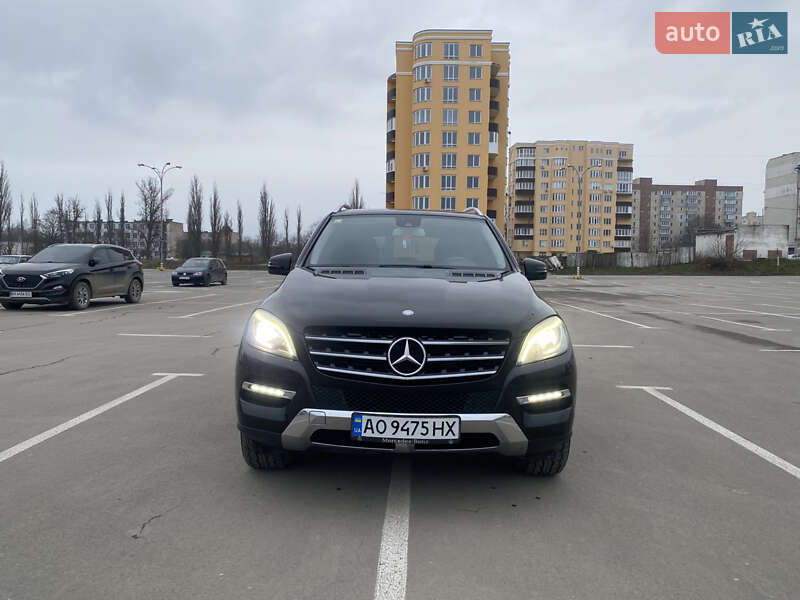 Внедорожник / Кроссовер Mercedes-Benz M-Class 2012 в Каменец-Подольском