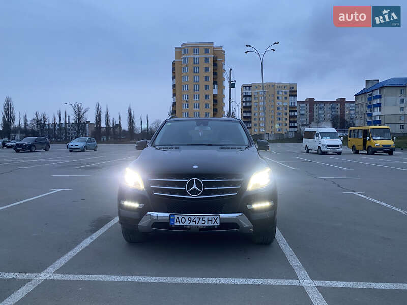 Внедорожник / Кроссовер Mercedes-Benz M-Class 2012 в Каменец-Подольском