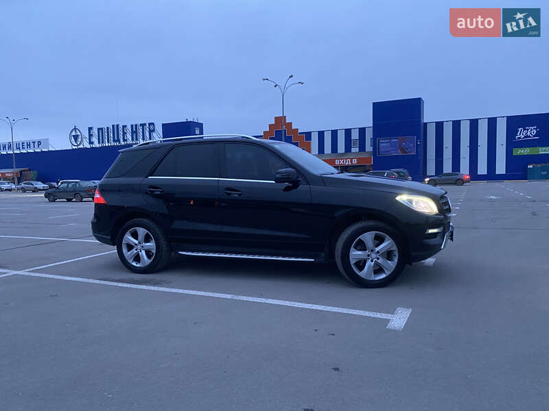 Внедорожник / Кроссовер Mercedes-Benz M-Class 2012 в Каменец-Подольском