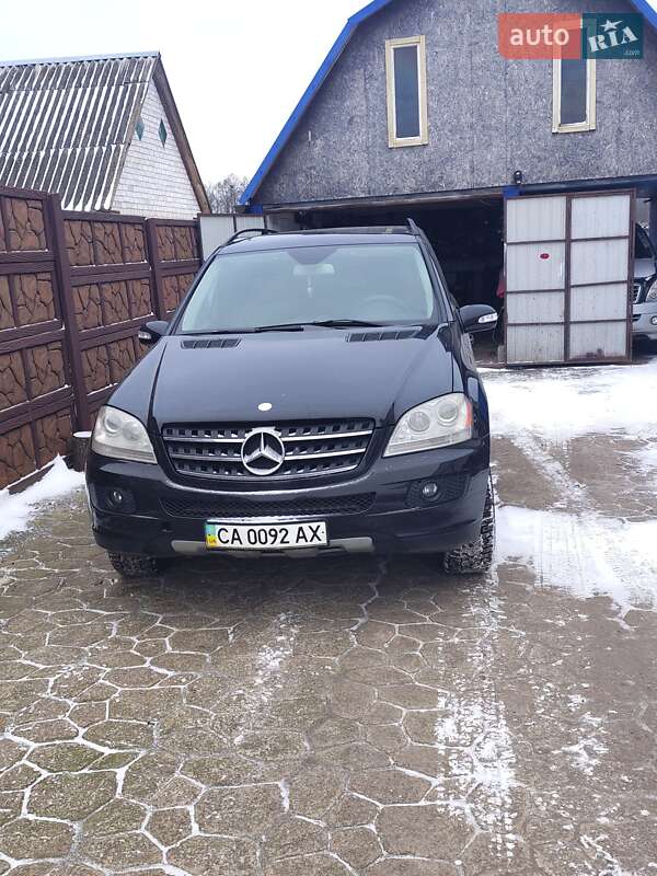 Mercedes-Benz M-Class 2006