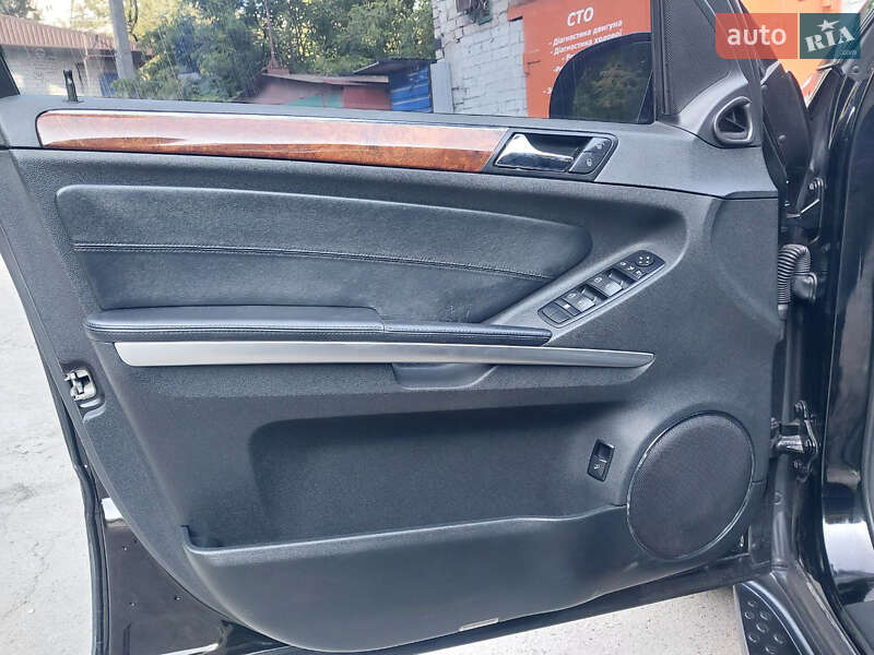 Позашляховик / Кросовер Mercedes-Benz M-Class 2008 в Дніпрі