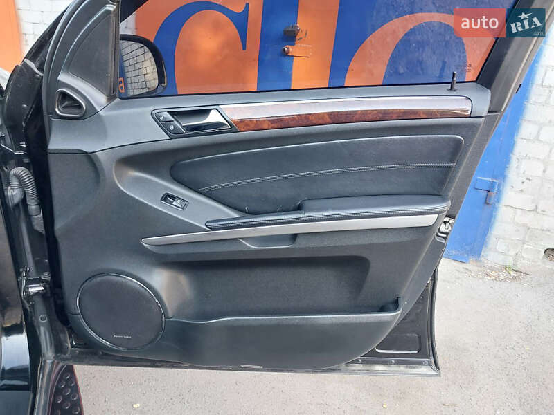Позашляховик / Кросовер Mercedes-Benz M-Class 2008 в Дніпрі