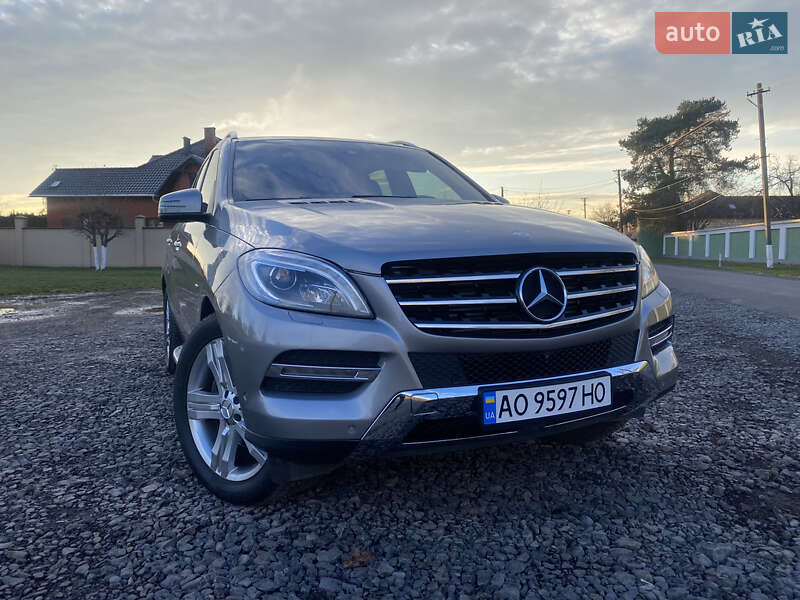 Внедорожник / Кроссовер Mercedes-Benz M-Class 2013 в Ужгороде