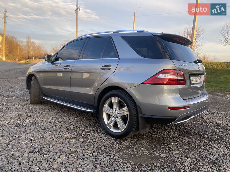Внедорожник / Кроссовер Mercedes-Benz M-Class 2013 в Ужгороде