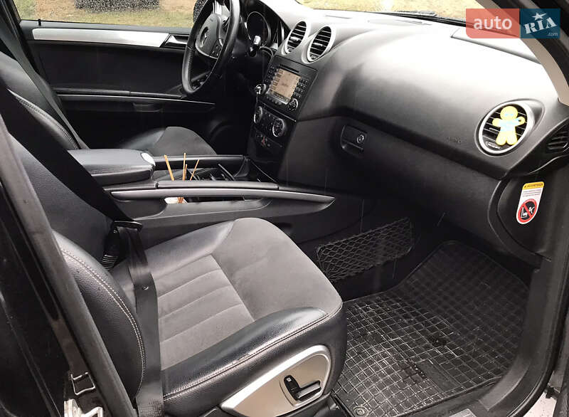 Внедорожник / Кроссовер Mercedes-Benz M-Class 2006 в Иршаве