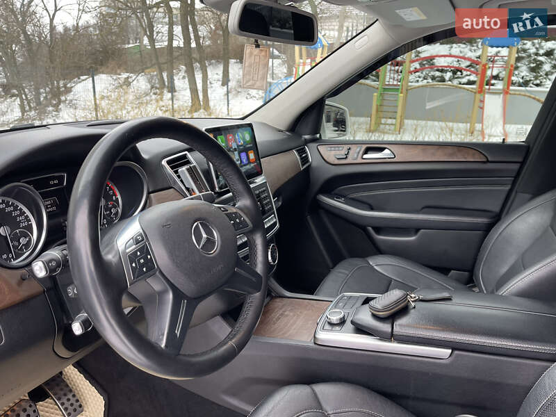 Позашляховик / Кросовер Mercedes-Benz M-Class 2014 в Фастові