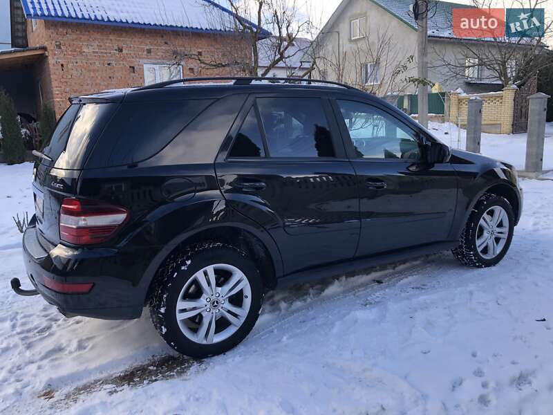 Позашляховик / Кросовер Mercedes-Benz M-Class 2008 в Заставній