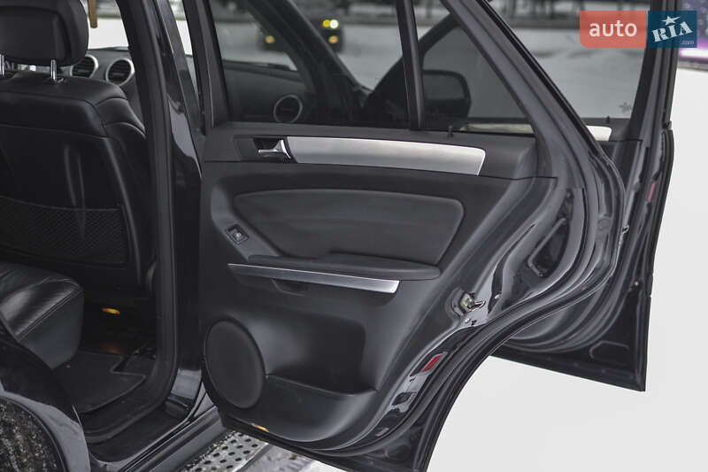 Позашляховик / Кросовер Mercedes-Benz M-Class 2009 в Самборі фото 28 Позашляховик / Кросовер Mercedes-Benz M-Class 2009 в Самборі