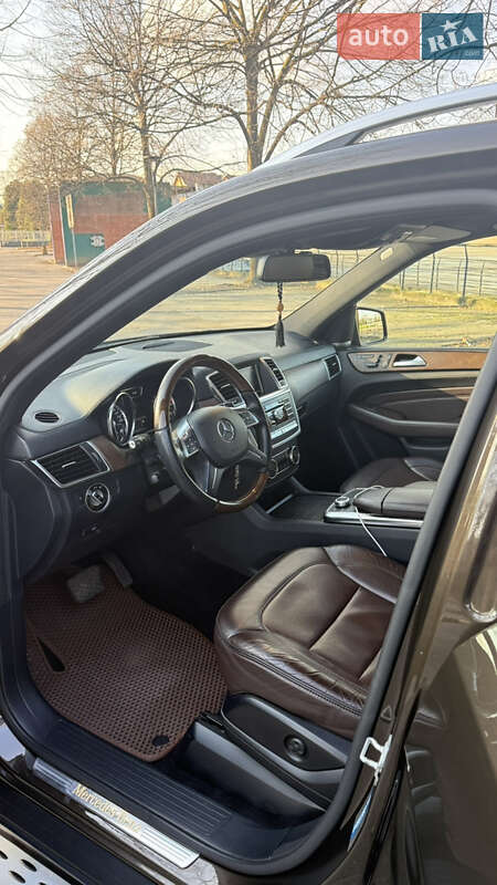 Позашляховик / Кросовер Mercedes-Benz M-Class 2013 в Новоселиці фото 10 Позашляховик / Кросовер Mercedes-Benz M-Class 2013 в Новоселиці