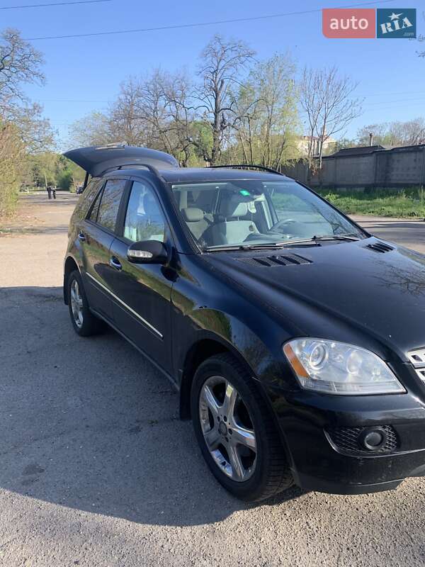 Внедорожник / Кроссовер Mercedes-Benz M-Class 2006 в Запорожье