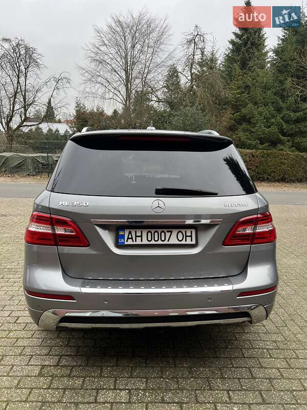 Внедорожник / Кроссовер Mercedes-Benz M-Class 2015 в Днепре