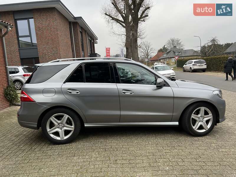 Внедорожник / Кроссовер Mercedes-Benz M-Class 2015 в Днепре