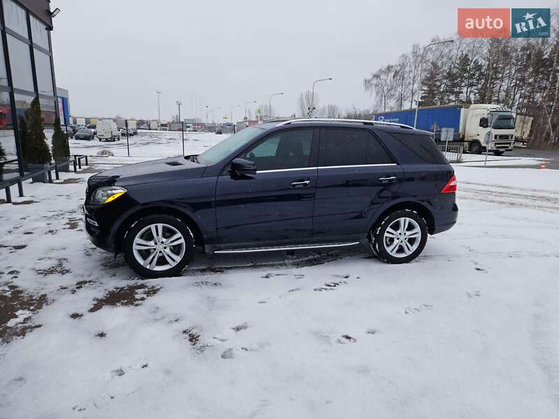 Внедорожник / Кроссовер Mercedes-Benz M-Class 2015 в Ковеле