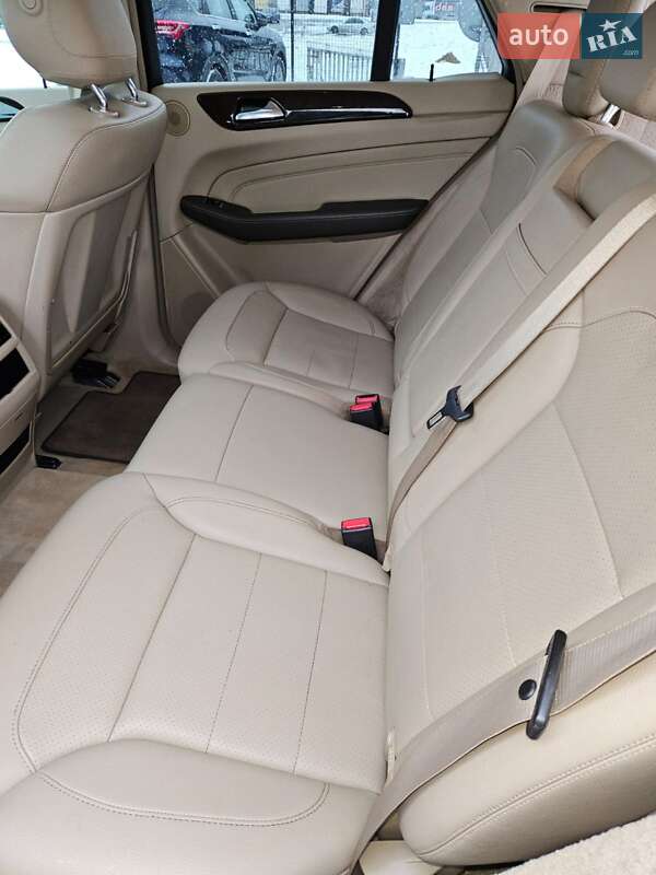 Внедорожник / Кроссовер Mercedes-Benz M-Class 2015 в Ковеле