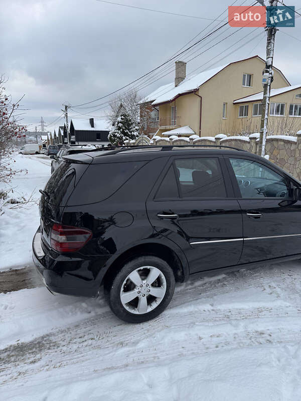 Позашляховик / Кросовер Mercedes-Benz M-Class 2006 в Івано-Франківську