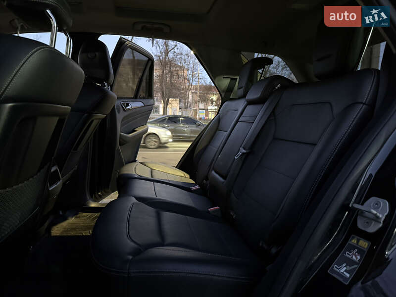Позашляховик / Кросовер Mercedes-Benz M-Class 2014 в Миколаєві фото 35 Позашляховик / Кросовер Mercedes-Benz M-Class 2014 в Миколаєві