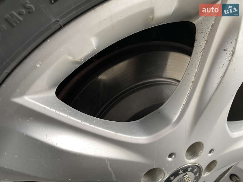 Внедорожник / Кроссовер Mercedes-Benz M-Class 2006 в Иршаве