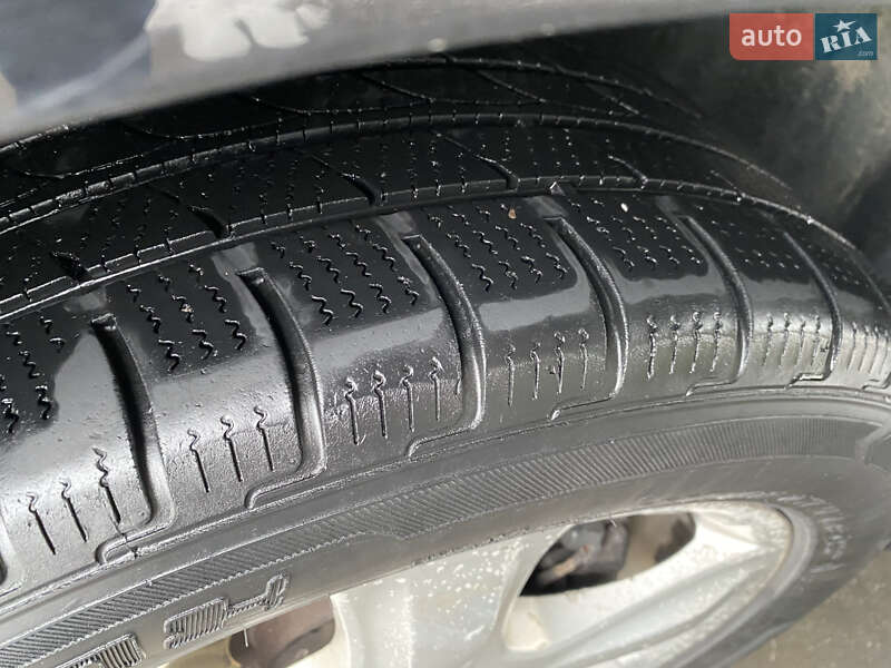 Внедорожник / Кроссовер Mercedes-Benz M-Class 2006 в Иршаве