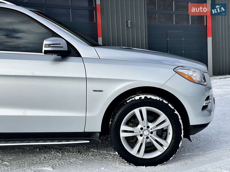 Позашляховик / Кросовер Mercedes-Benz M-Class 2012 в Ковелі