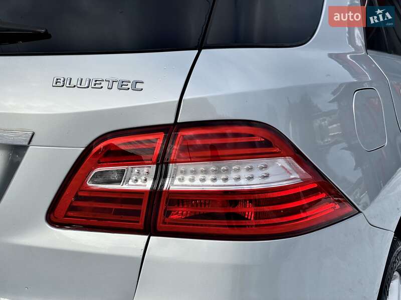 Позашляховик / Кросовер Mercedes-Benz M-Class 2012 в Ковелі