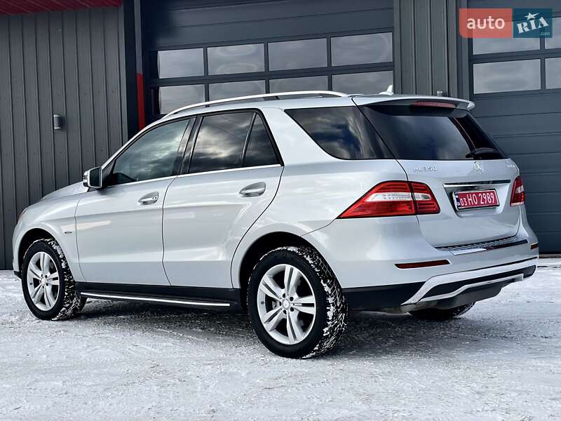 Позашляховик / Кросовер Mercedes-Benz M-Class 2012 в Ковелі