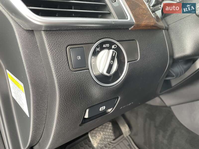 Позашляховик / Кросовер Mercedes-Benz M-Class 2012 в Ковелі