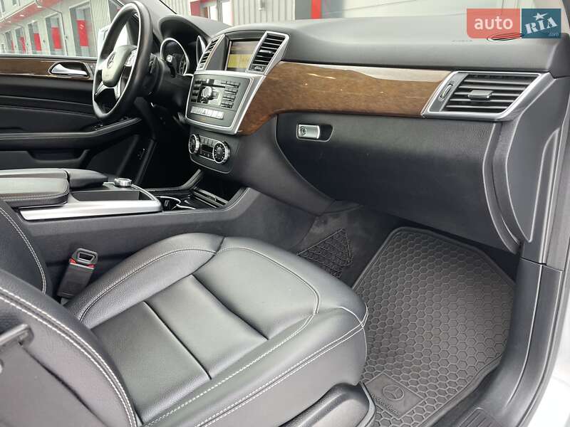 Позашляховик / Кросовер Mercedes-Benz M-Class 2012 в Ковелі