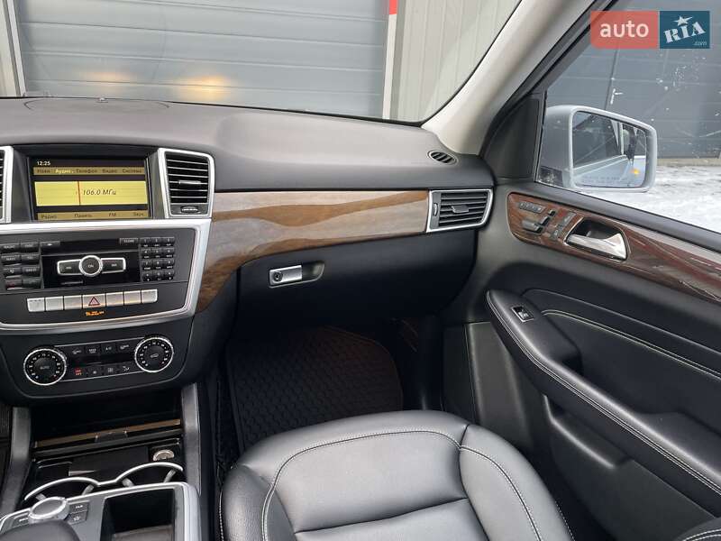 Позашляховик / Кросовер Mercedes-Benz M-Class 2012 в Ковелі