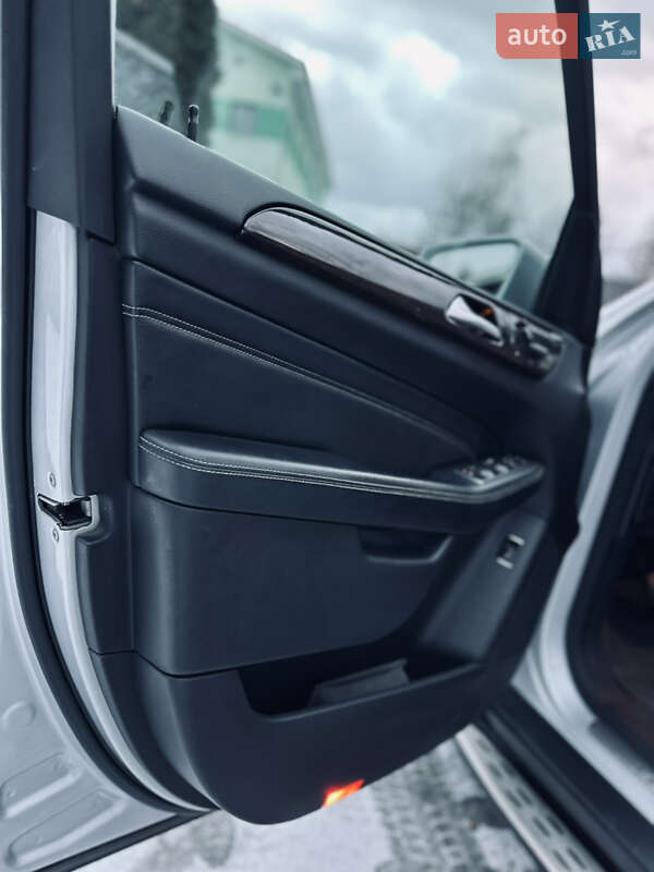 Позашляховик / Кросовер Mercedes-Benz M-Class 2011 в Солотвині