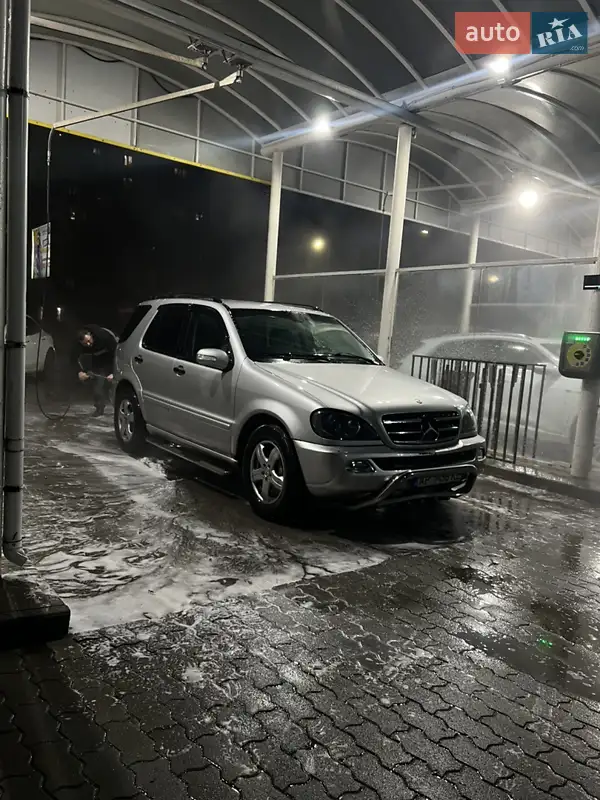 Mercedes-Benz M-Class