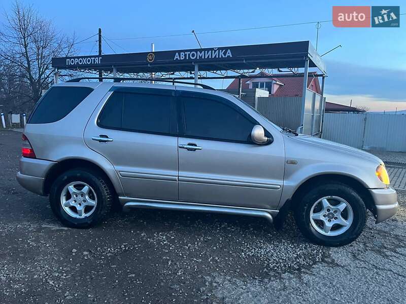 Позашляховик / Кросовер Mercedes-Benz M-Class 2000 в Івано-Франківську