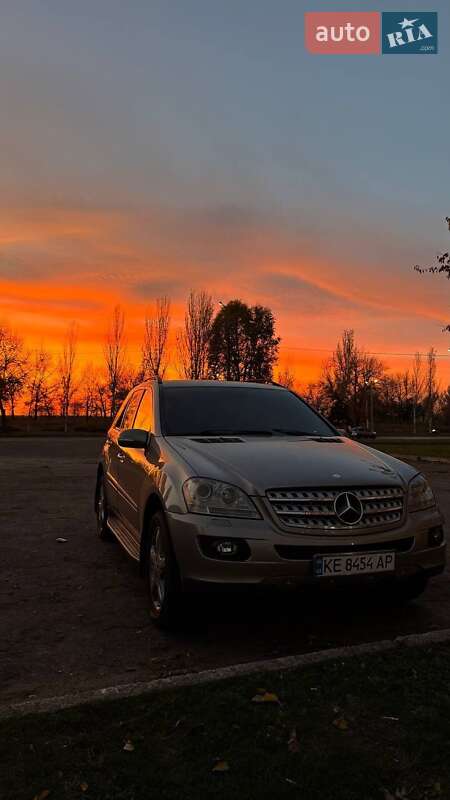 Mercedes-Benz M-Class 2008