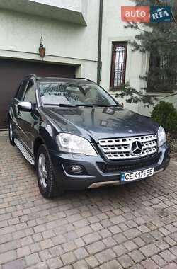 Позашляховик / Кросовер Mercedes-Benz M-Class 2010 в Чернівцях