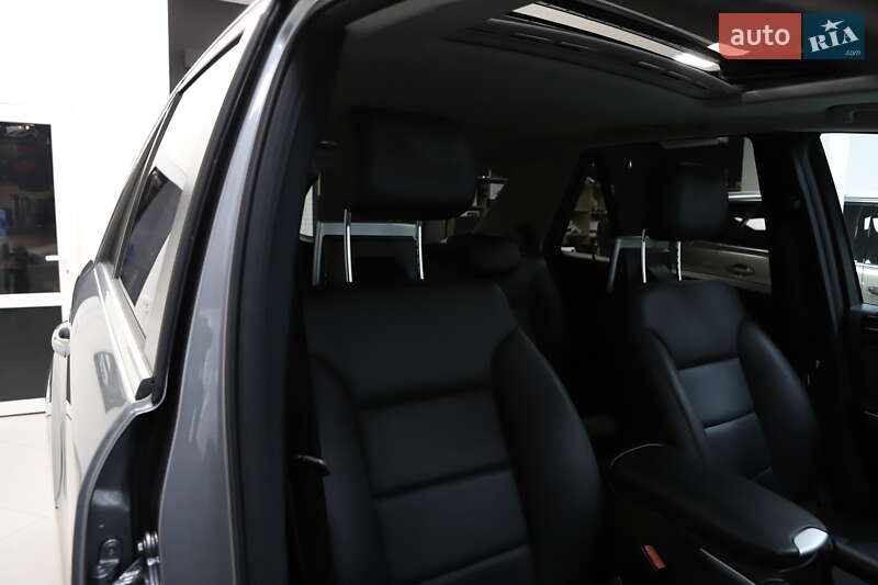 Внедорожник / Кроссовер Mercedes-Benz M-Class 2010 в Дрогобыче